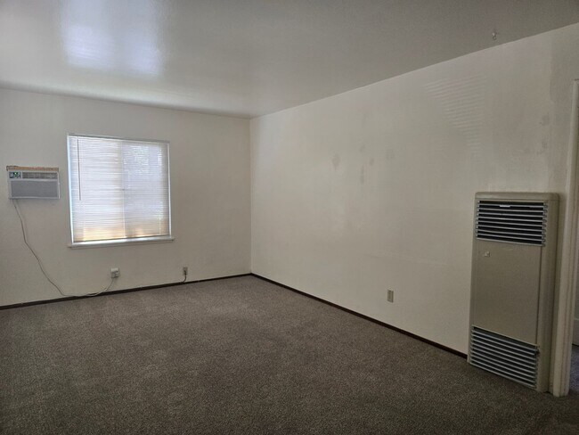 Building Photo - 518 Carpenter St