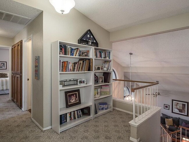 Building Photo - Spacious 4-Bed, 2-Bath Home with 2,034 Sq Ft of Comfort!"