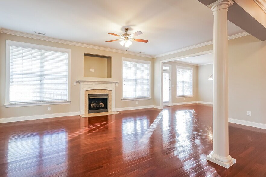 Building Photo - 500 Boswell Ln