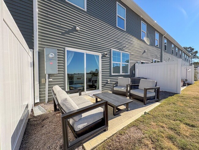 Building Photo - B6760 ( tenant break lease 5/12/26)