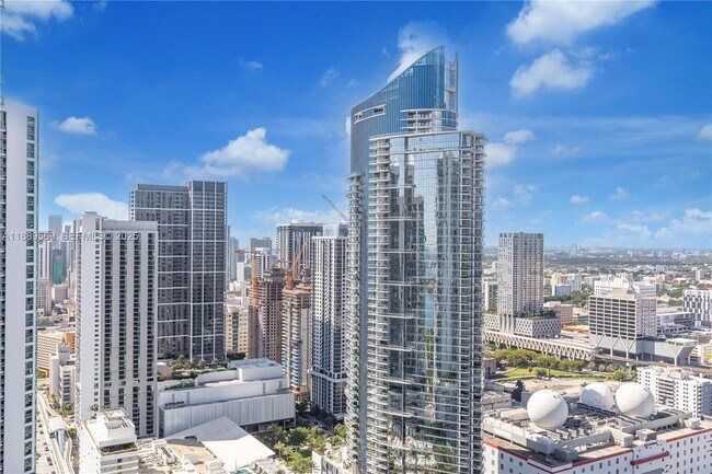 Building Photo - 1040 Biscayne Blvd