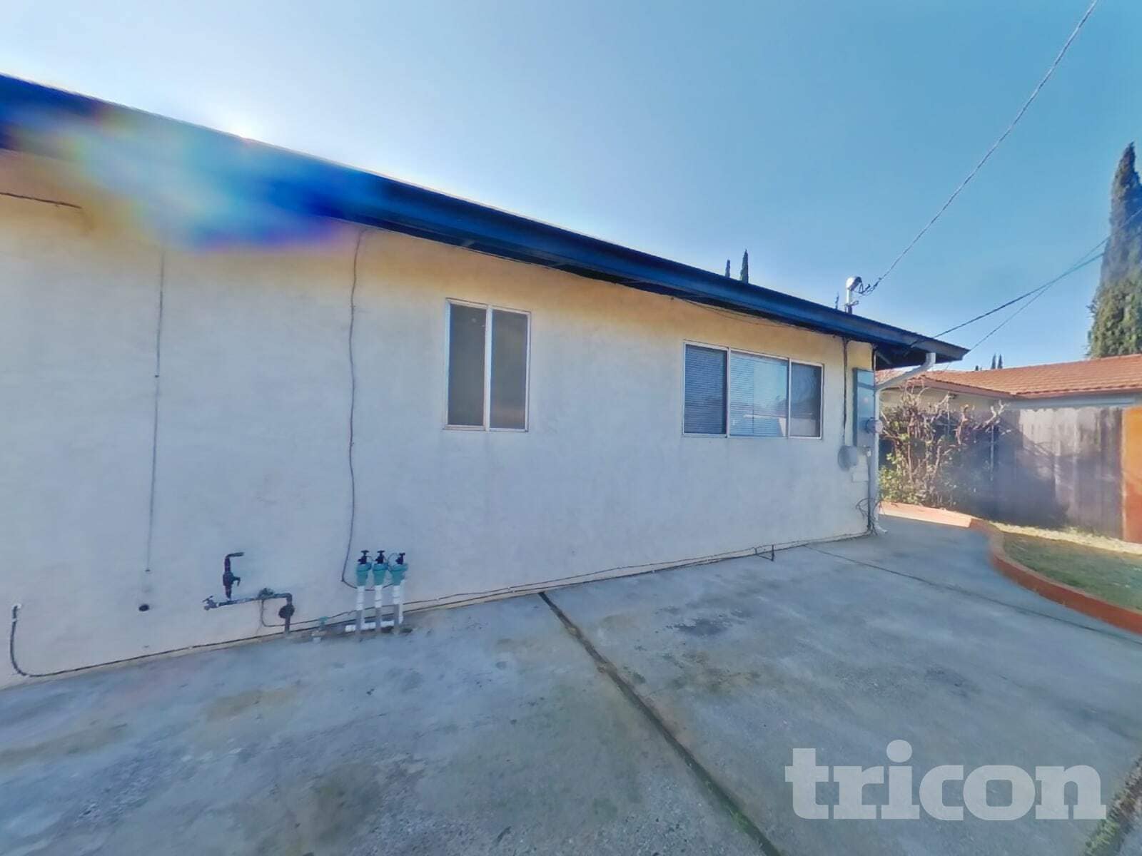 Building Photo - 1213 Essex Dr