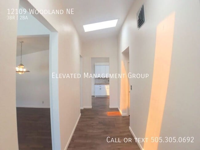 Building Photo - 12109 Woodland Ave NE