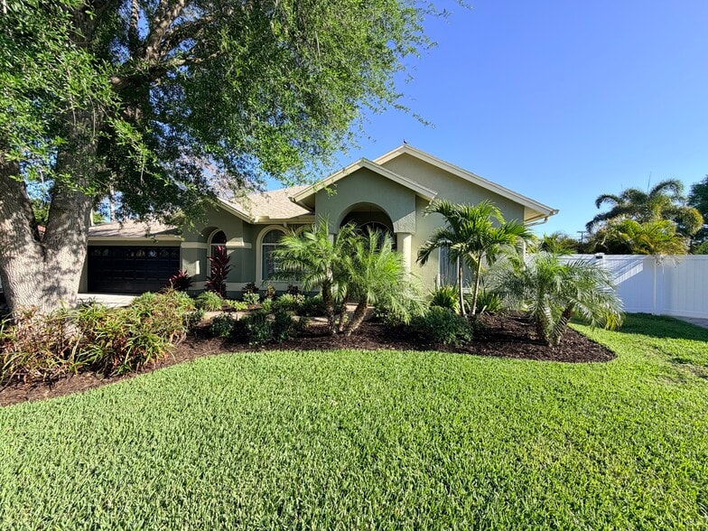 Building Photo - 8344 9th Avenue Ter NW