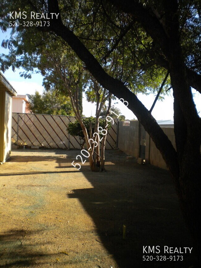 Building Photo - 3636 S Marvin Pl