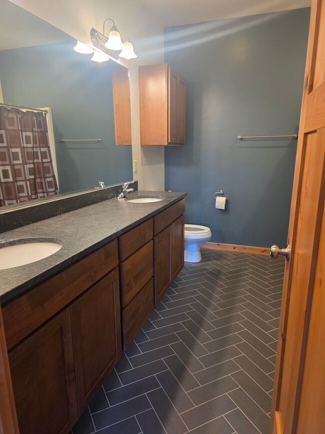Building Photo - 16 Voyager Ln