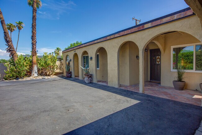 Building Photo - 4385 E Pso Caroleta