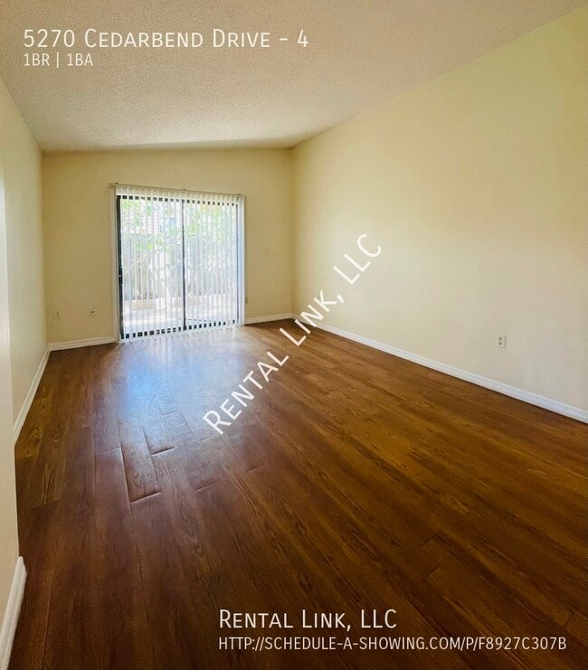 Building Photo - 5270 Cedarbend Dr