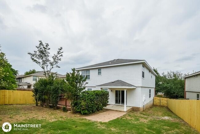 Building Photo - 9002 Roaring Spring, Universal City, TX 78148