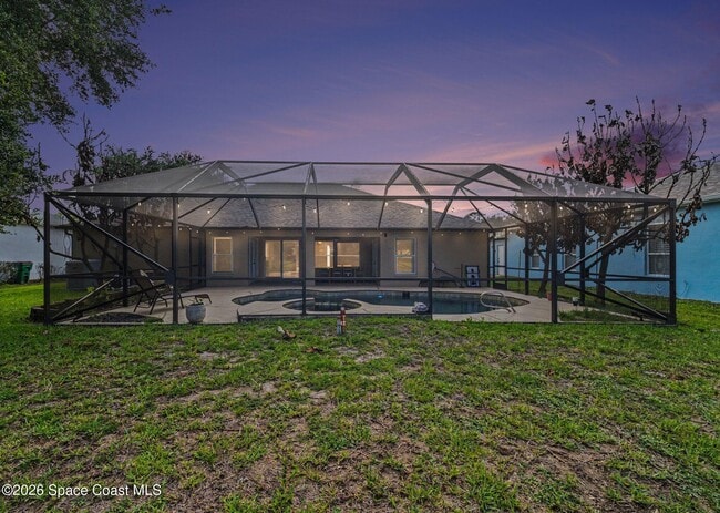 Building Photo - 722 Falls Creek Dr