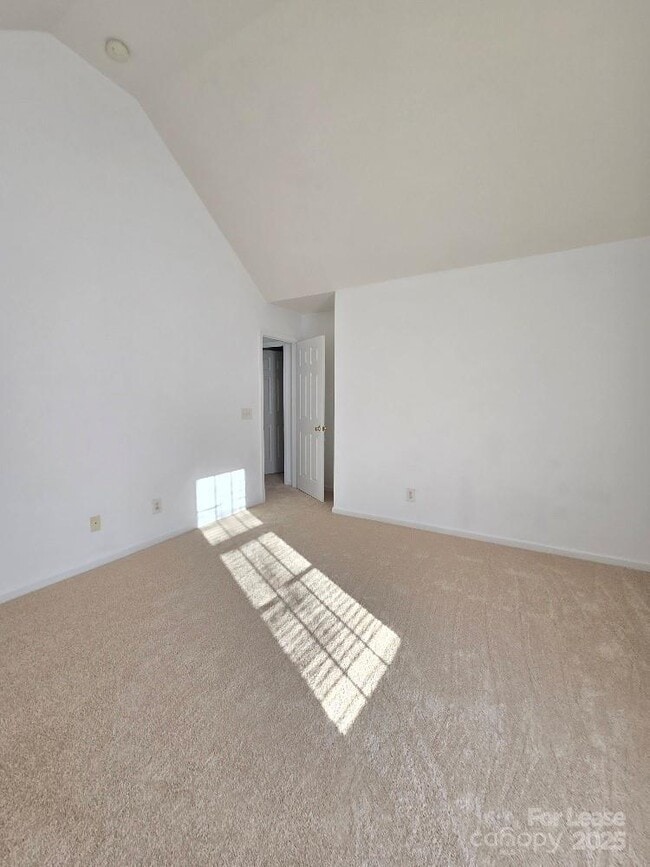 Building Photo - 4021 Fifendrum Ln