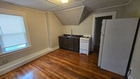 Building Photo - 345 Melville St
