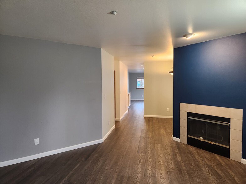 Living room 2 - 12406 SE 31st St