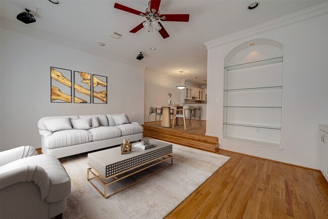 Building Photo - 1507 Roy St