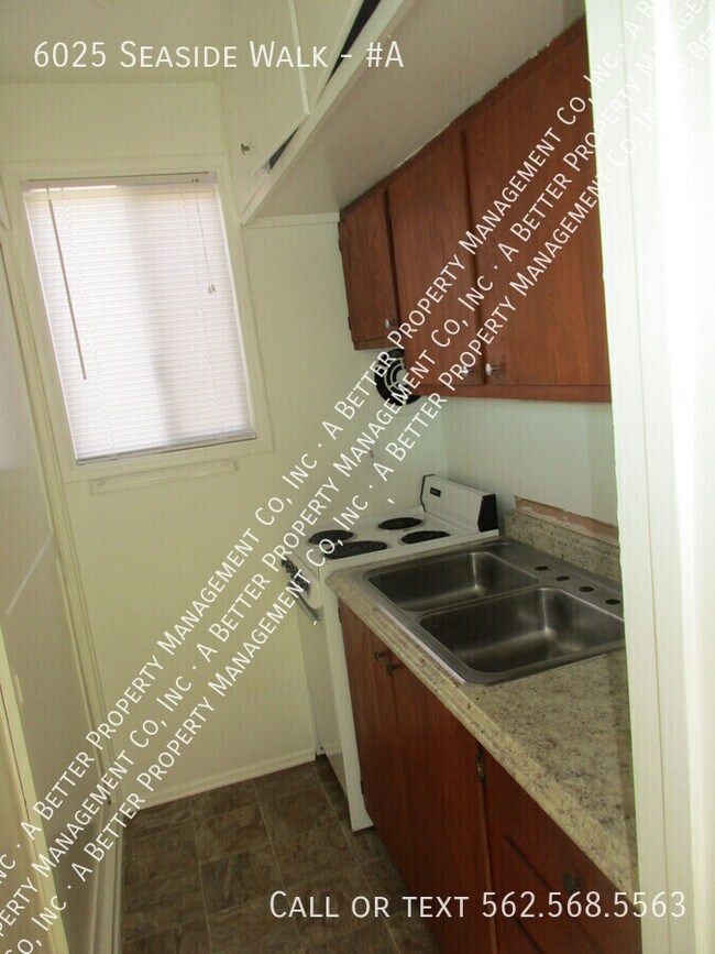 Building Photo - 6025 E Seaside Walk