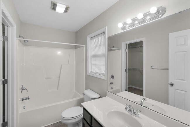 Building Photo - 152 Crooked Run Dr