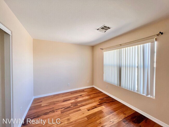 Building Photo - 3 br, 2.5 bath House - 5717 Dewey Dr