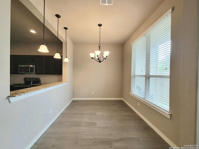 Building Photo - 2251 Avery Village