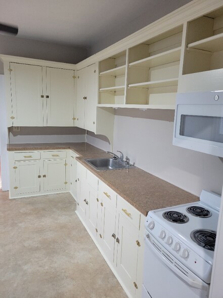 Building Photo - 282 Genesee St