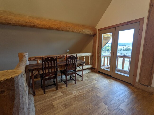 Building Photo - Fully Furnished Cabin with great views. Lo...