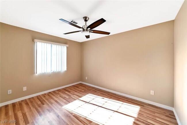 Building Photo - 8410 Eldora Ave