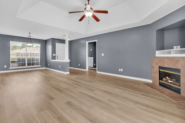 Building Photo - ** 3 Bed 2 Bath located in Cotton Lakes ** Call 334-366-9198 to schedule a self tour