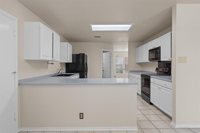 Building Photo - 201 Covala Dr