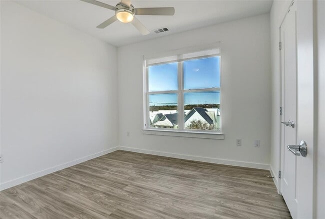Building Photo - 4801 Springdale Rd