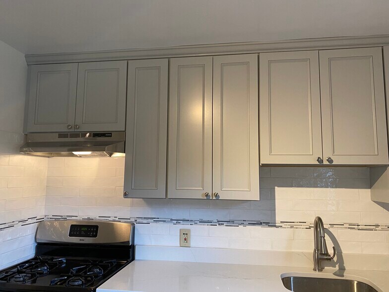 Building Photo - 44 Ellsworth Ave