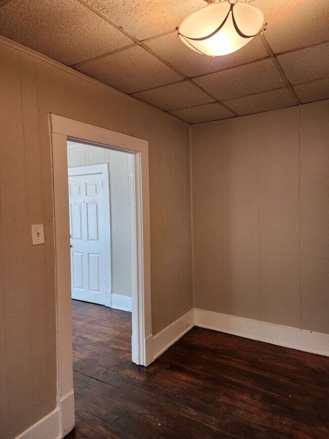 Building Photo - 632 Rigsby Ave