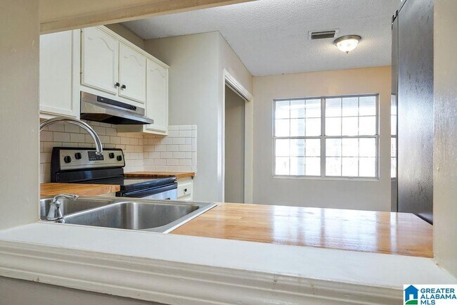 Building Photo - 3507 Wildewood Dr