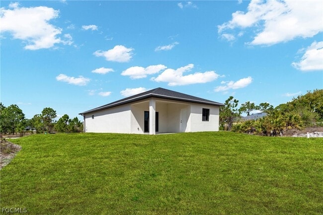 Building Photo - 1037 Citrus Ave S