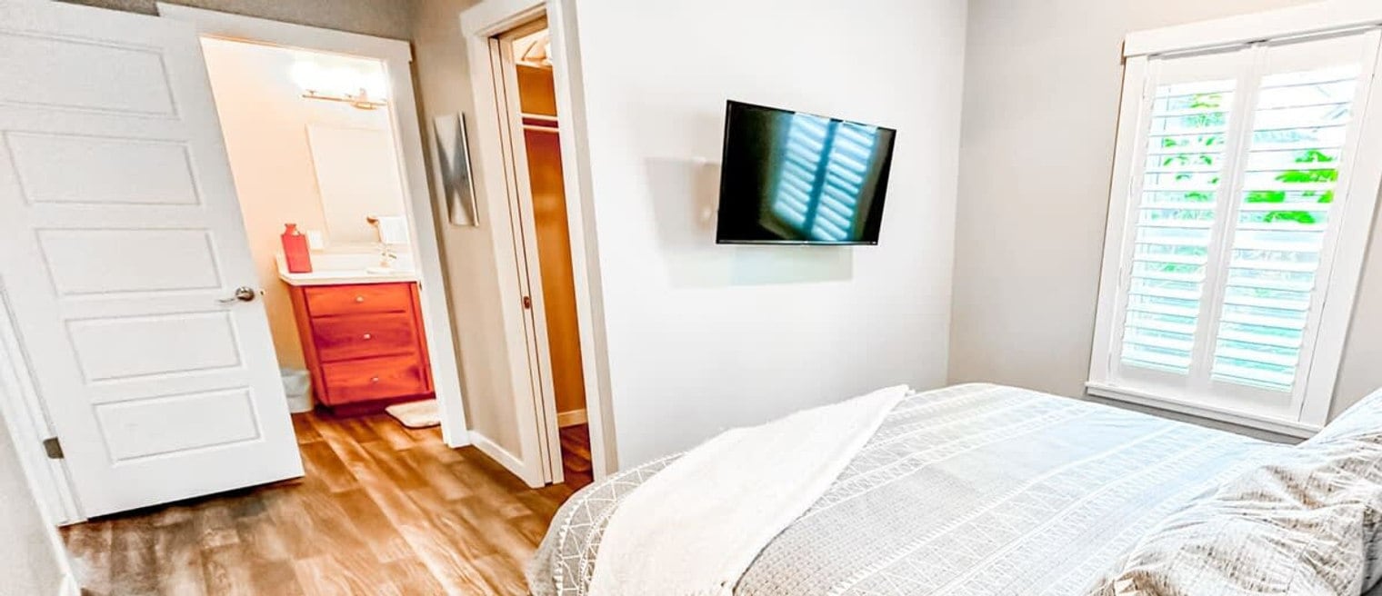 Building Photo - 1800 W Idaho St