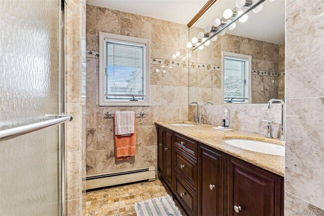 Building Photo - 2901 First Ave 2901 NE First Ave Ln