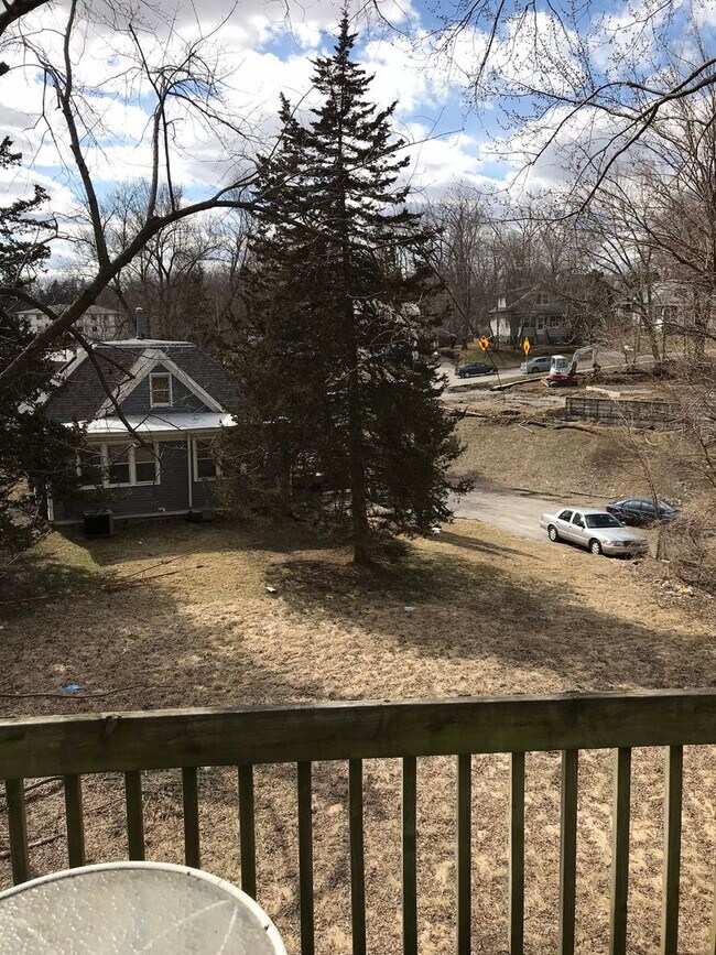 Primary Photo - 931 Dewey St