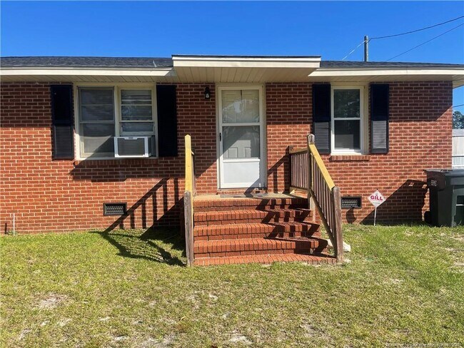 Primary Photo - 1624 Eureka Ave