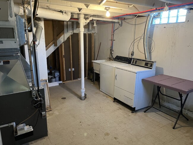 Building Photo - 3-Bedroom Home in St. Clair Shores – Cozy ...