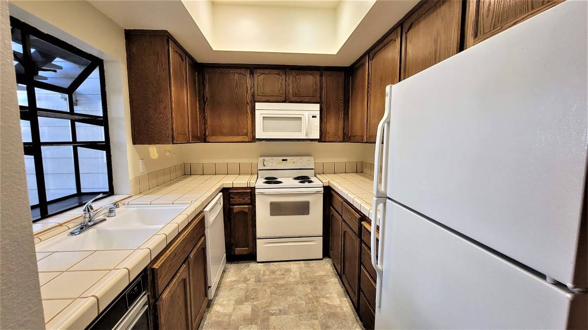 kitchen - 217 Ada Ave