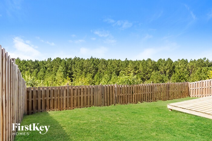Building Photo - 2043 Village Ridge Cir