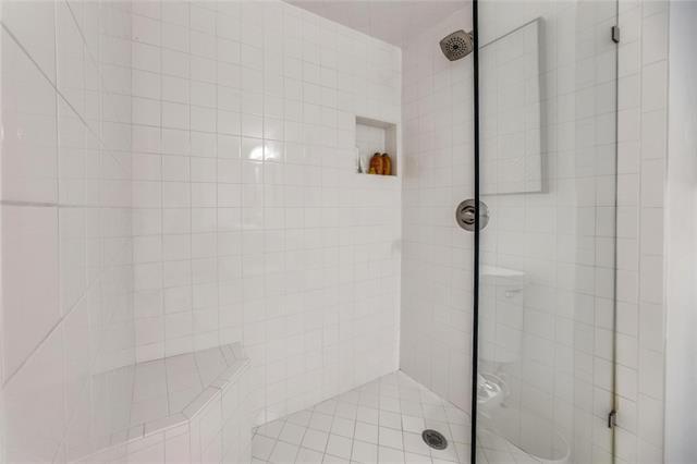 Building Photo - 4044 Buena Vista St