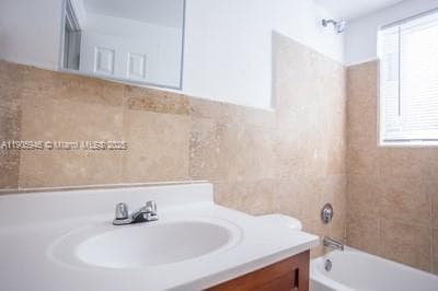 Building Photo - 979 SW 10th St