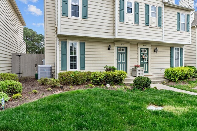 Building Photo - Stunning 2-bed condo in Virginia Beach