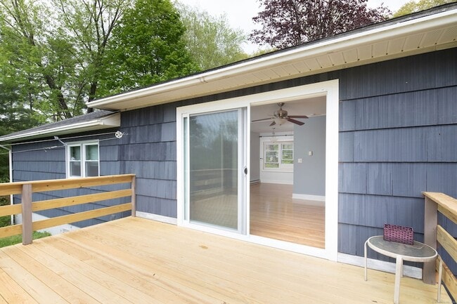 Building Photo - 30 Housatonic Ave