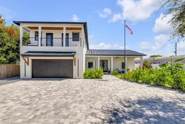 Building Photo - 1707 N Peninsula Ave