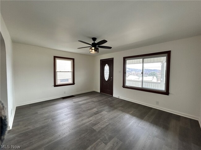 Building Photo - 121 Parr Ave