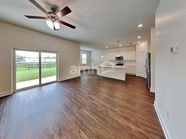 Building Photo - 1048 Walden Pond Dr