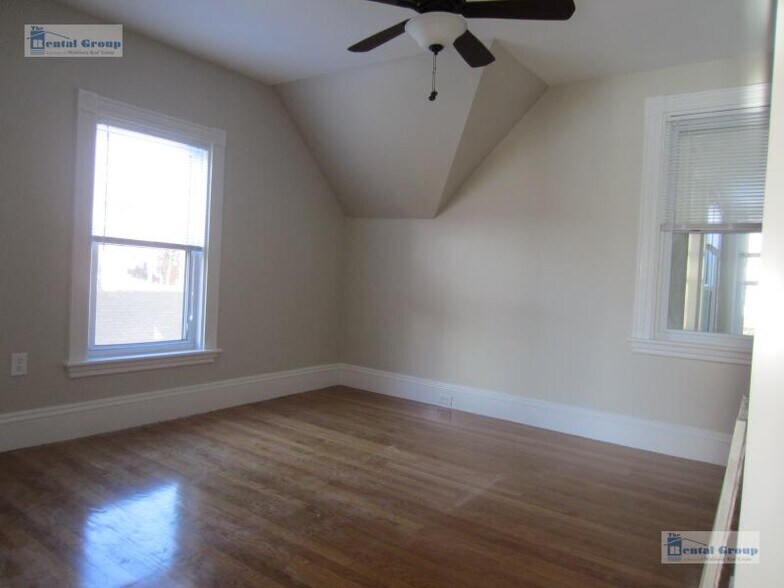 Building Photo - 26 Rand St