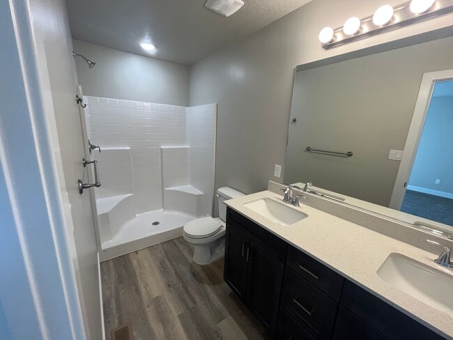 Building Photo - NEW Four Bed Cedar City!