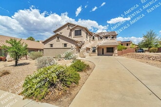 Building Photo - 10813 S Bear Table Tank Dr