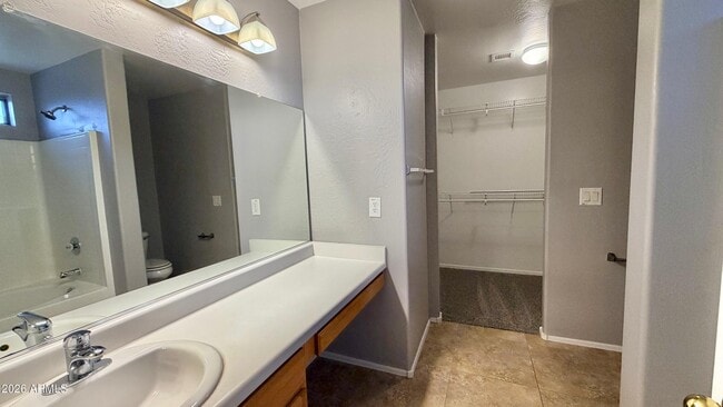 Building Photo - 18850 N Toledo Ave